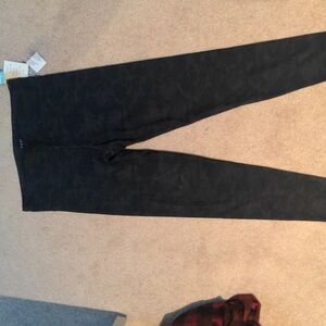 Black camo print leggings